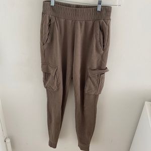 Alo Yoga Unwind Cargo Pants